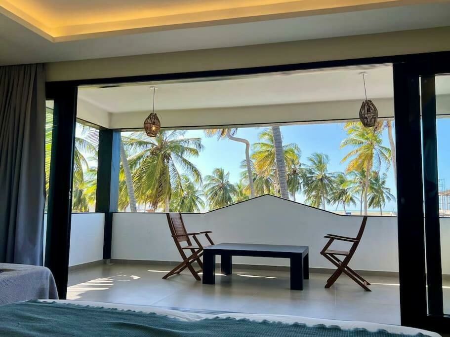 Imagem de Casa moderna e ampla com piscina na Ilha do Guajiru